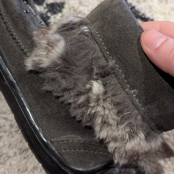 Manitobah Mukluks Waterproof Snowy Owlet, Size 8 - Picture 4 of 9